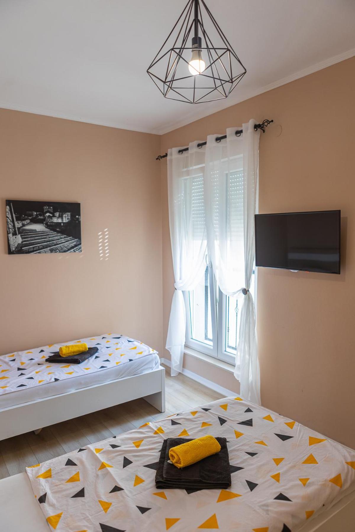 Kaldrma Guesthouse โมสตาร์ ภายนอก รูปภาพ